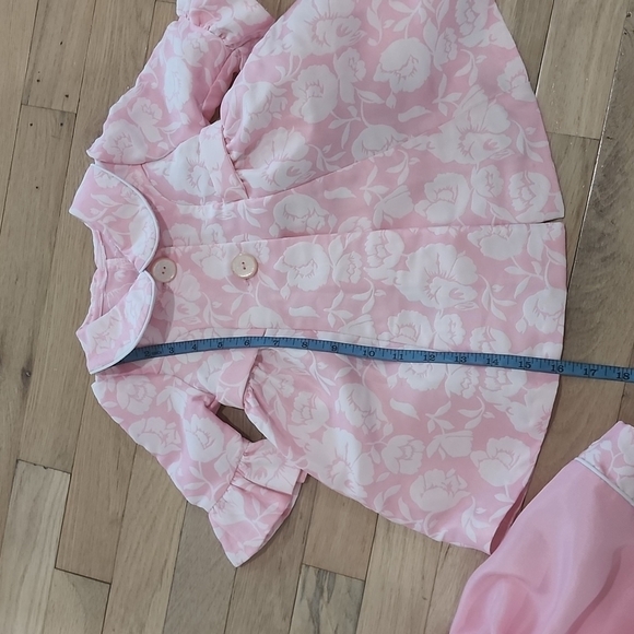 Adorable baby girl's outfit.  Size 6-9 months - Picture 13 of 14